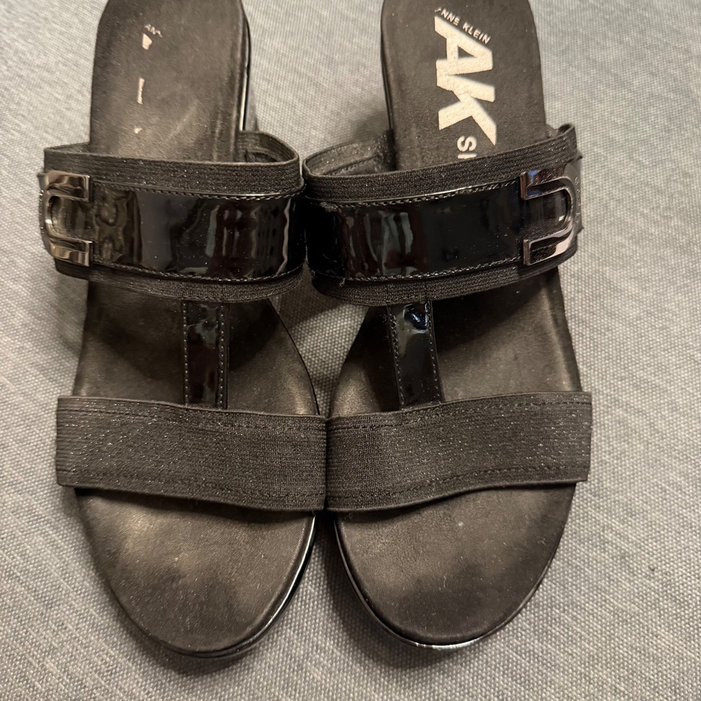 Anne Klein‎ Sport Pax Black Wedge Sandals Elastic Patent Straps AKS19256 Size 9M